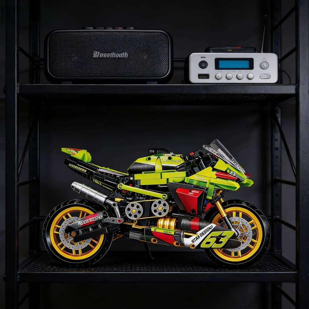 High-Tech 1:8 Scale Motorcycle Building Blocks City Motorbike Locomotive Modular Bricks Model Toys For Kid Gifts Z260306