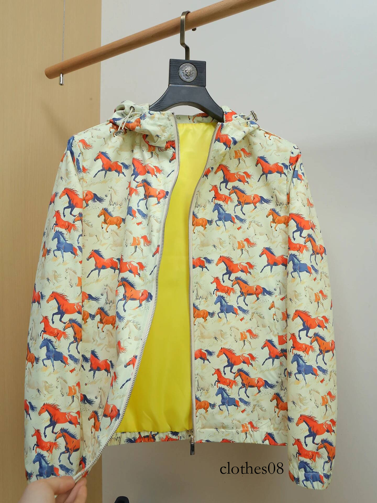 Spring Thin Print Jaet Men's Faionable Slim Fit Breathable ort Outerwear Casual Sle Polyester Fabric with Hat