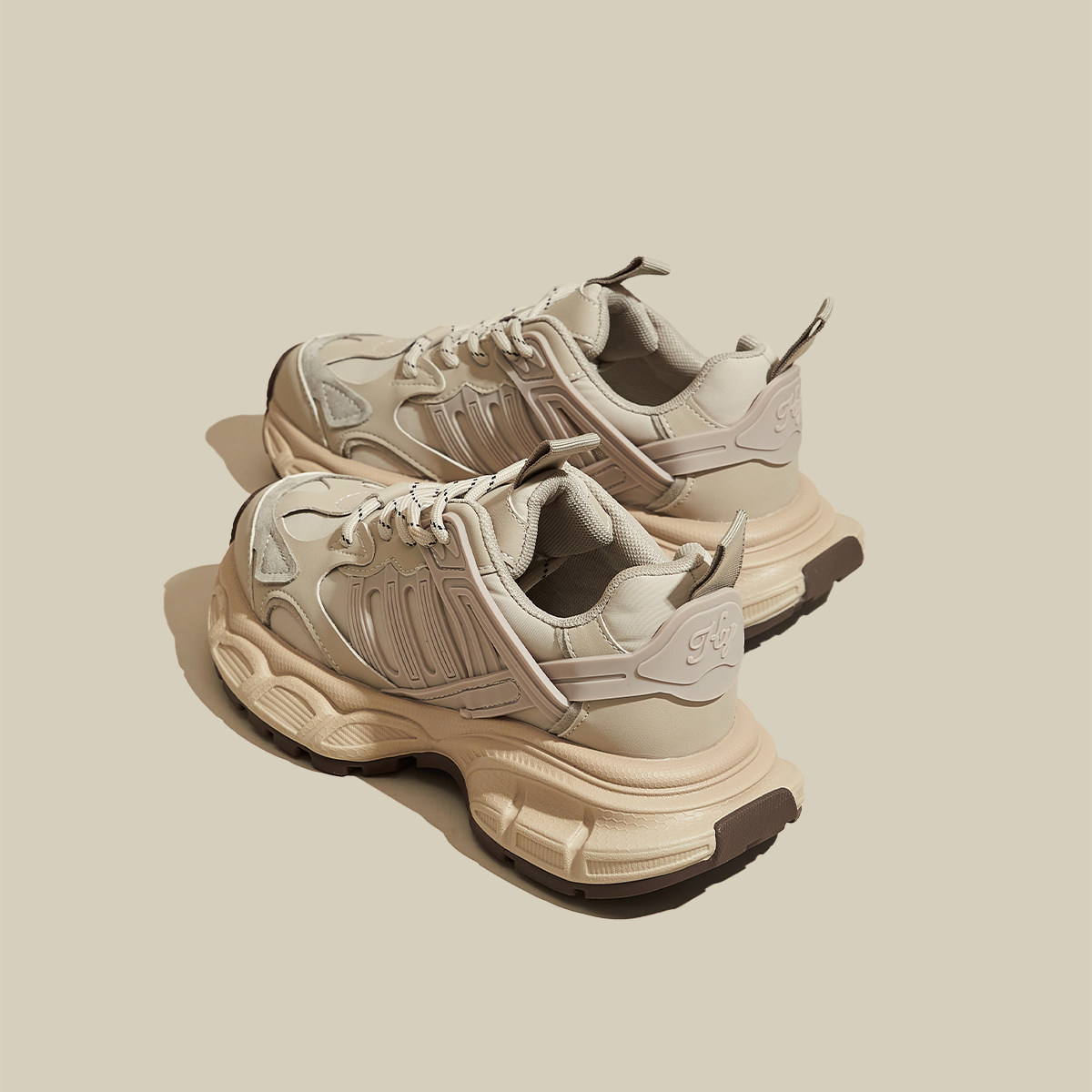 Thick soled dad shoes for women, 2026 spring and autumn new styles with plush, versatile, explosive street casual, height increasing, retro sports sho