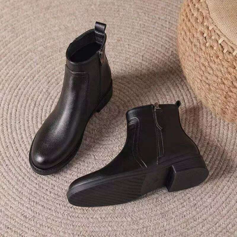 2025 Autumn Winter New Fashion Women's Boots, Side Zipper Low Heel, Versatile and Slimming Ankle Boots