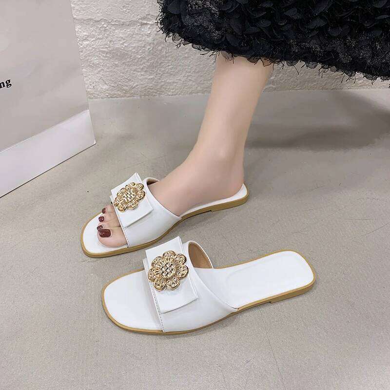 2025 Summer New Fashionable Simple Flat Slippers Outdoor Comfortable Casual Women's Sandals