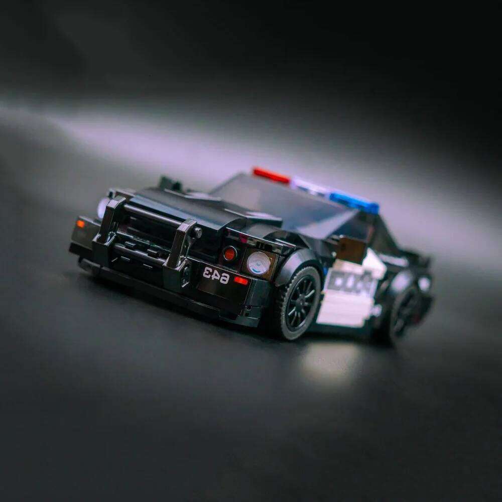 399PCS MOC DIY Saleen S281 Barricade Display Board and Partner Building Block City Vehicles Toy Brick Children's Birthday Gift Z260306