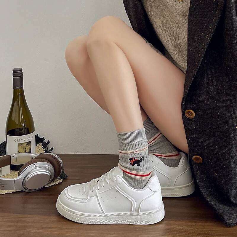 2025 Spring Women's Outdoor Sports Solid Color White Faux Leather Lace-Up Shoes Athletic Sneakers For Casual Activit