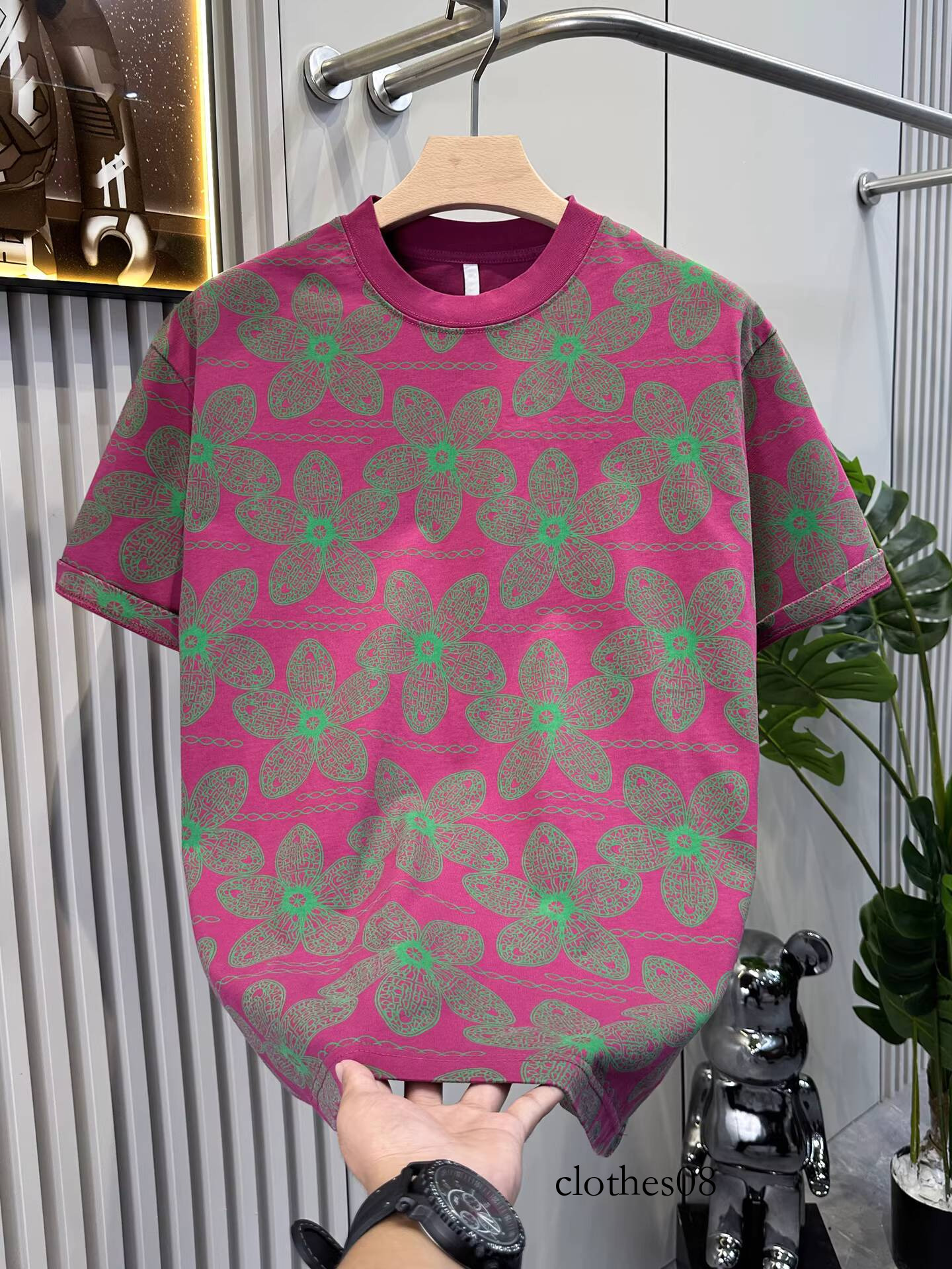 High-end men's designer T-shirt with contrasting color and floral print, round neck, short sleeves, new summer fashion top