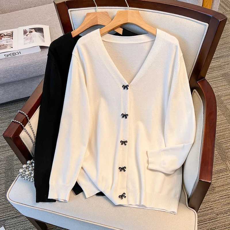 170Kg Plus Size Womens Bust 160 Spring Autumn Loose V-Neck Cardigan Bow Sweater Knitted Jacket Black White 5XL 6XL 7XL 8XL 9XL M260306