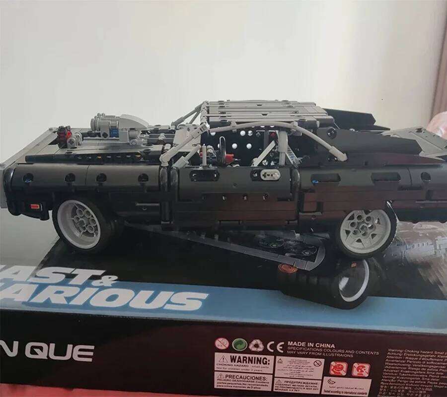 1077PCS Technical Dom's Dodged Charger Sport Musle Car Building Blocks Bricks Toys in Movie Fast Furious Gift For Childrem Kids Z260305