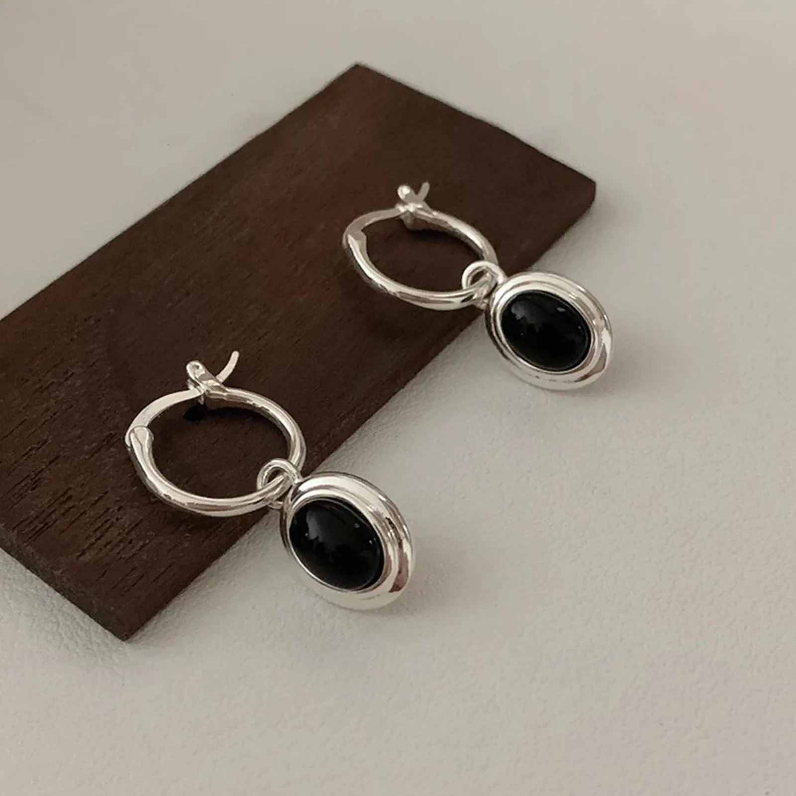 925 Sterling Silver Vintage Gold Round Earrings For Women Black Ball Earring Jewelry Prevent Allergy Party Accessories Gift 260303