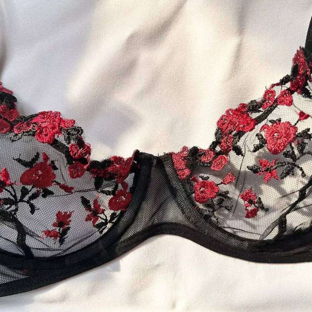 2pcs Sweet Mesh Lace Flower Sexy Embroidery Panties Set Bowknot Intimates Push Up Bra Women