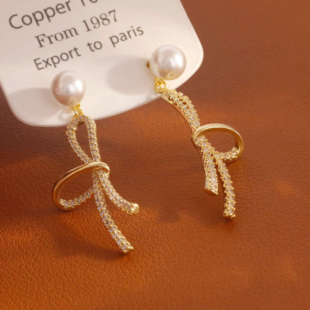 Ultra-shiny Diamond-encrusted Butterfly With Natural Pearl Studs For Women 2025 New Trendy High-end Earrings