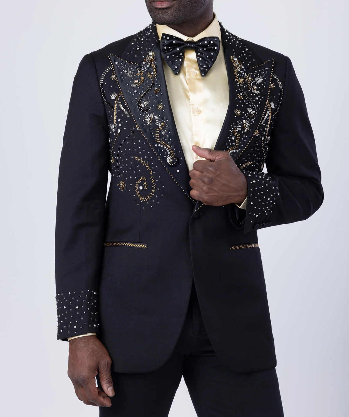 Handsome Beaded Men Suits One Button Peaked Lapel Blazer Pants Loose Fit 2 Pieces Groom Wedding Tuxedos Customized