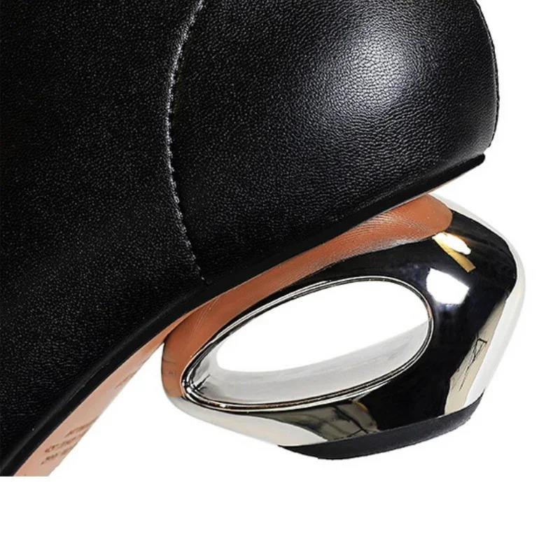 Metal Hollow Heel Iron Head Metal Pointed Toes Modern Short Boots for Women Winter Street Style Low Heel Boots Female 260303