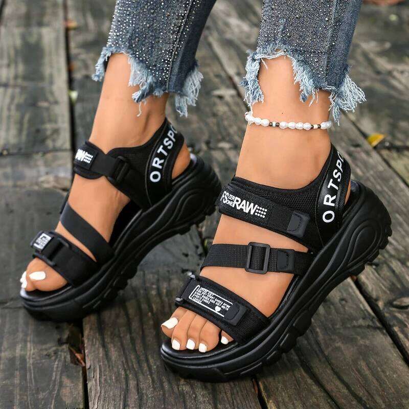 2026 Summer New Women's Fashion Design Thick Bottom Casual Fashionable Hot Selling Comfortable Plus Size Sandals