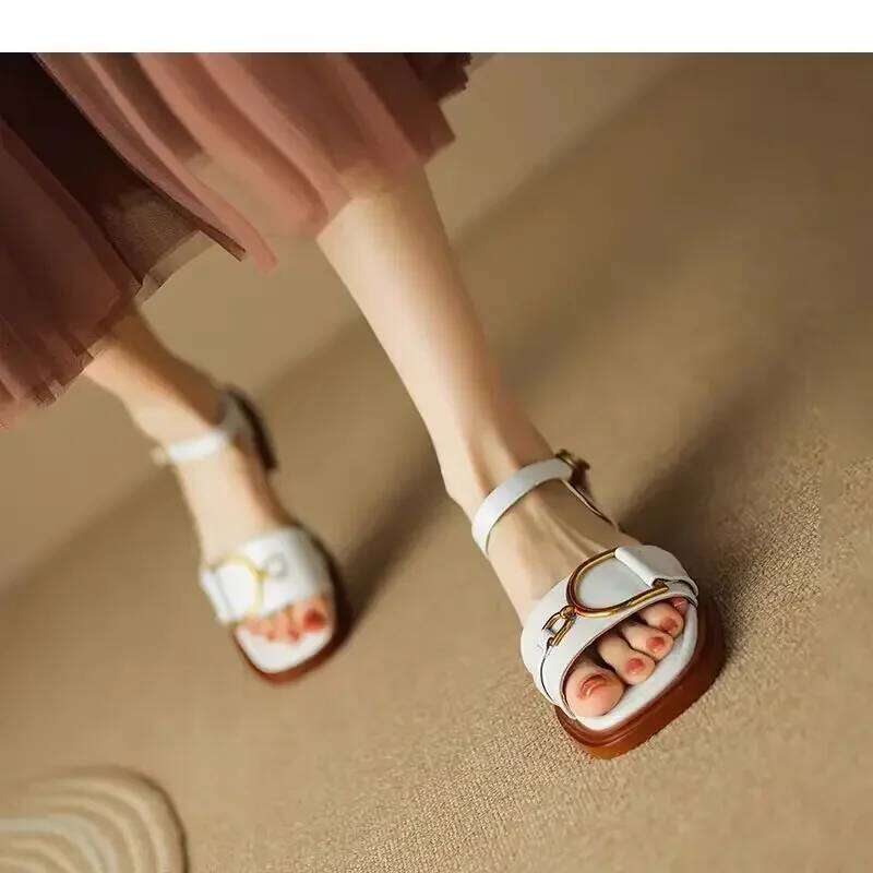 2025 Summer New Flat Bottom Roman Buckle Sandals with Non Slip Rubber Soles Fashion Women's Shoes