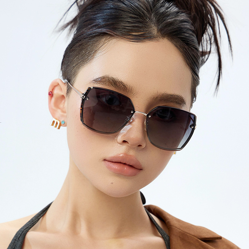 2026 Hot Sale Rimless Designer Sunglasses Unisex European American Fashion Crystal Lens Shades UV Protection Lightweight Comfortable Eyewear