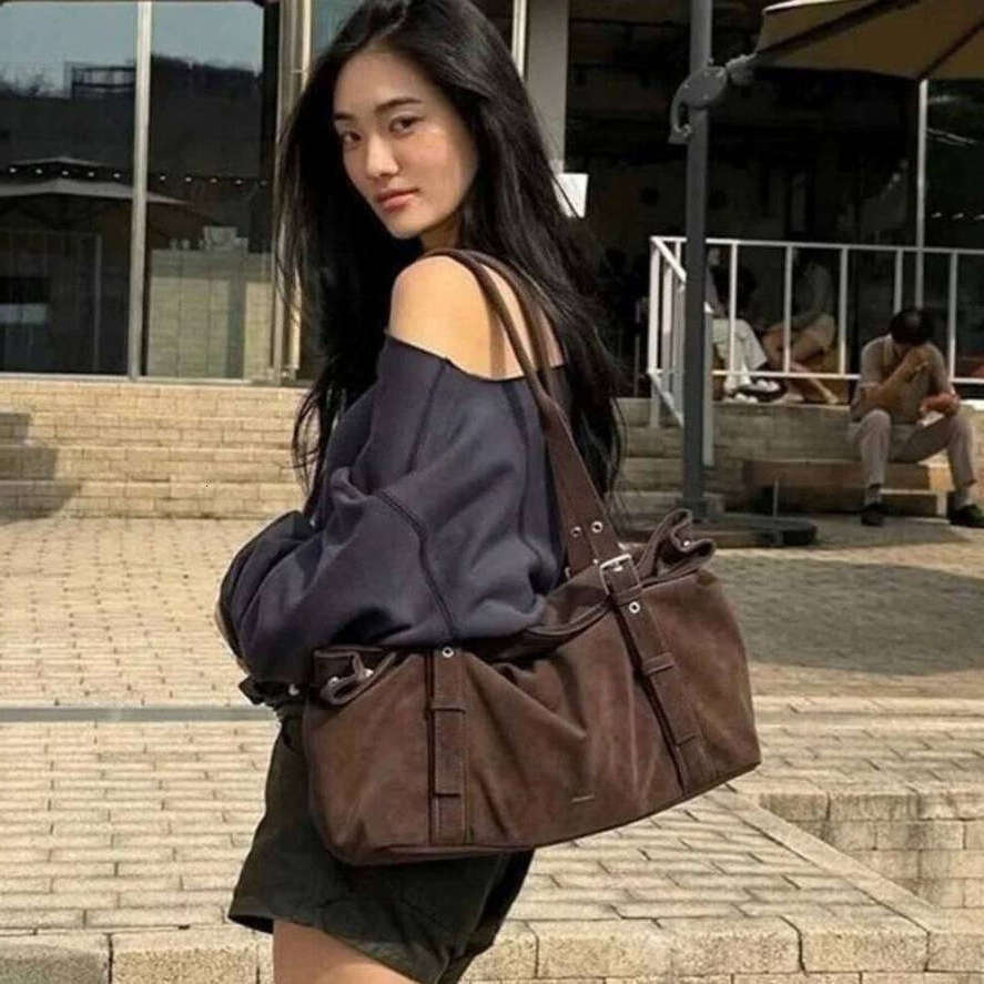 OLOEY Suede Large Capacity Commuter Tote Shoulder Handbag Underarm Bag Soft And Durable Practical Bag