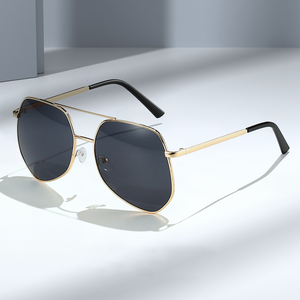 New Square Pilot Thin Metal Frame Outdoor Anti-UV High-end Driving Sunglasses