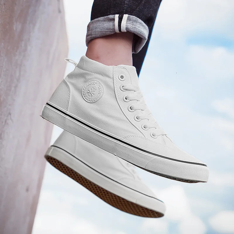 Mens High-Top Canvas Sneakers Slip-On Lace-Up Casual All-Black Basic Skate Shoes for Students Flat Sole Comfortable Sport Shoes 260305
