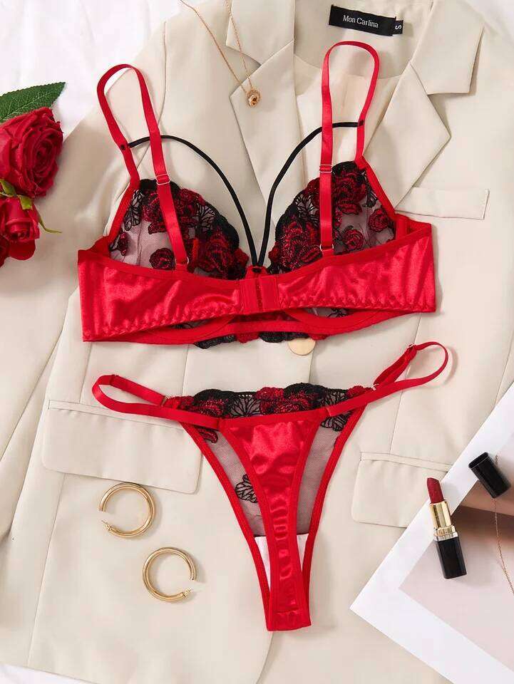 Two-piece bra Women's floral embroidered lingerie - Black and red underwear set ZA825127