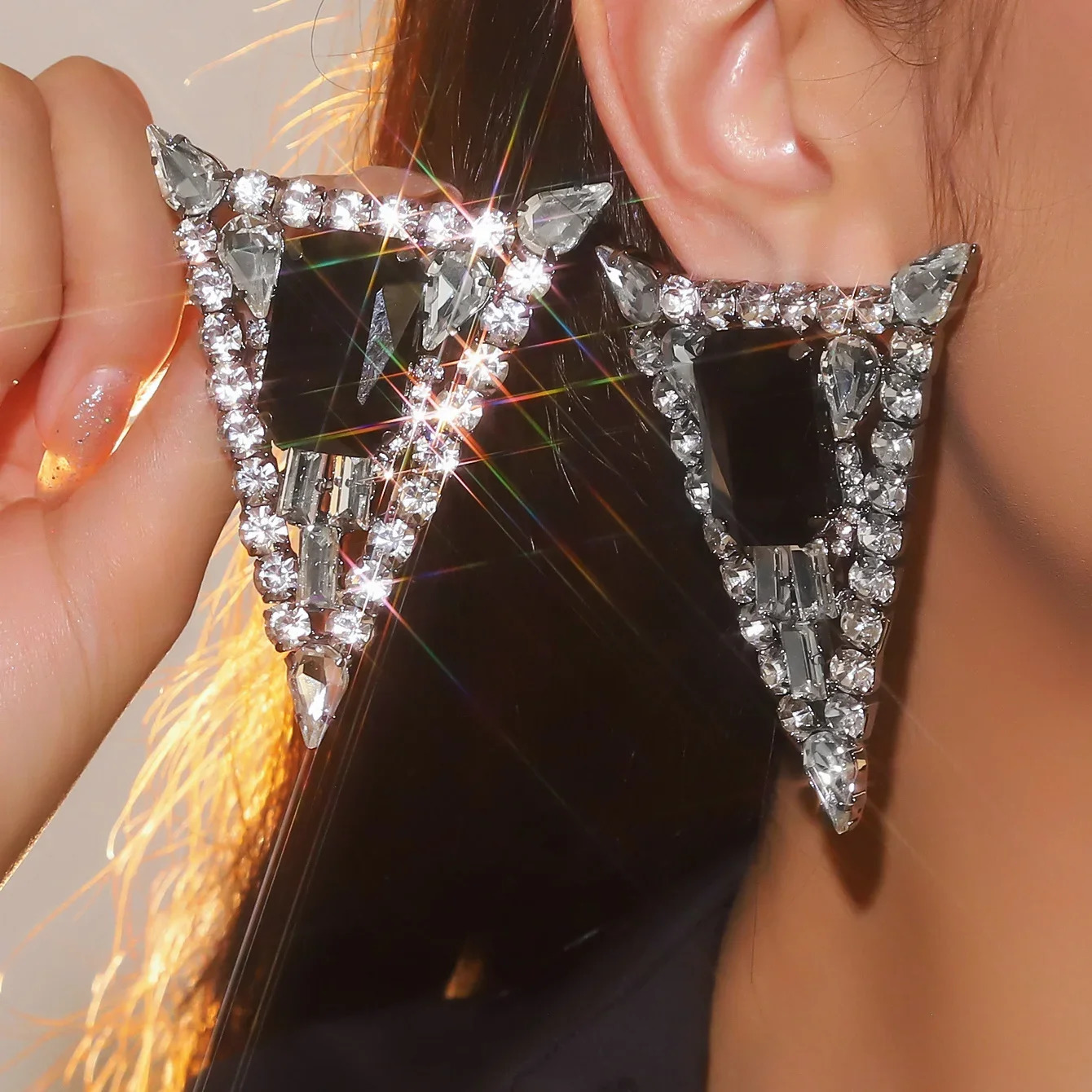 Geometry Triangle Earrings Retro Sparking Rhinestone Drop Earrings Fashion for Women Wedding Jewelry Accessories 260302