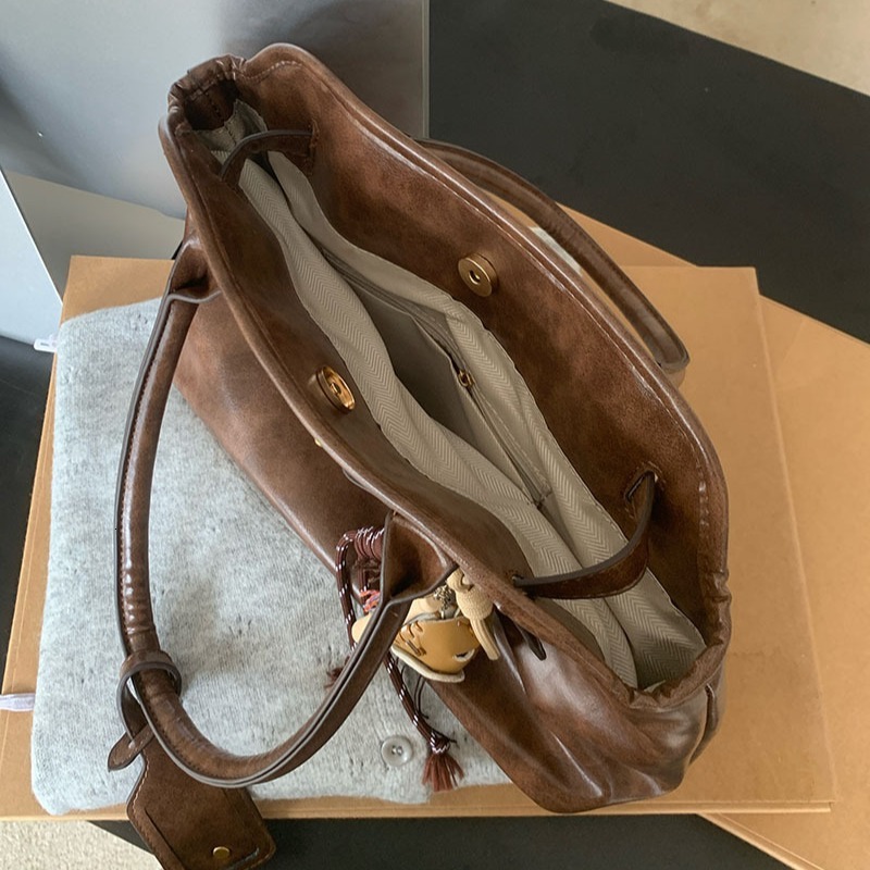 2026 Vintage Lazy Style Briefcase Bag For Women, Large Capacity, Textured, Versatile, Luxury Handbag Simple, Niche Design, Handheld And Shoulder Tote 