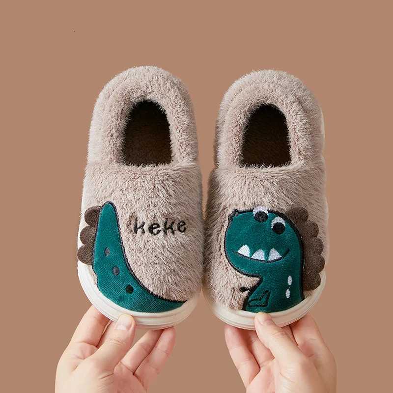 Fashion Girls Shoes 2025 Winter New Kids Boots Fashion Versatile Boys Slippers Comfort Versatile Girls Home Cotton Slippers S260305
