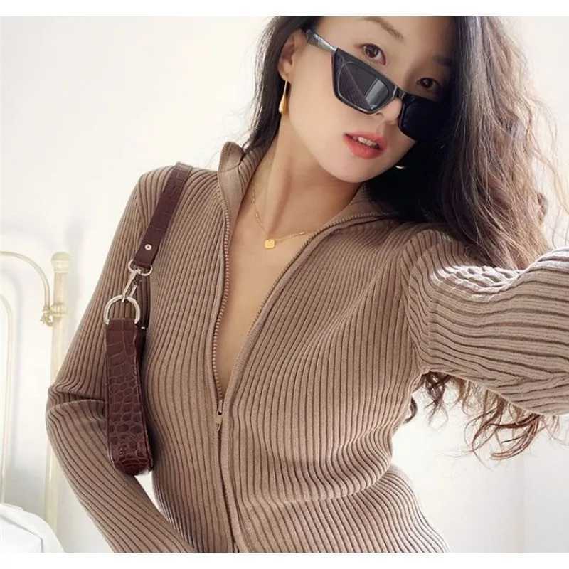 Autumn Winter French Retro Zipper Knitted Bottoming Shirt for Women with Western Style Long-sleeved Outer Knitted Cardigan Top M260306