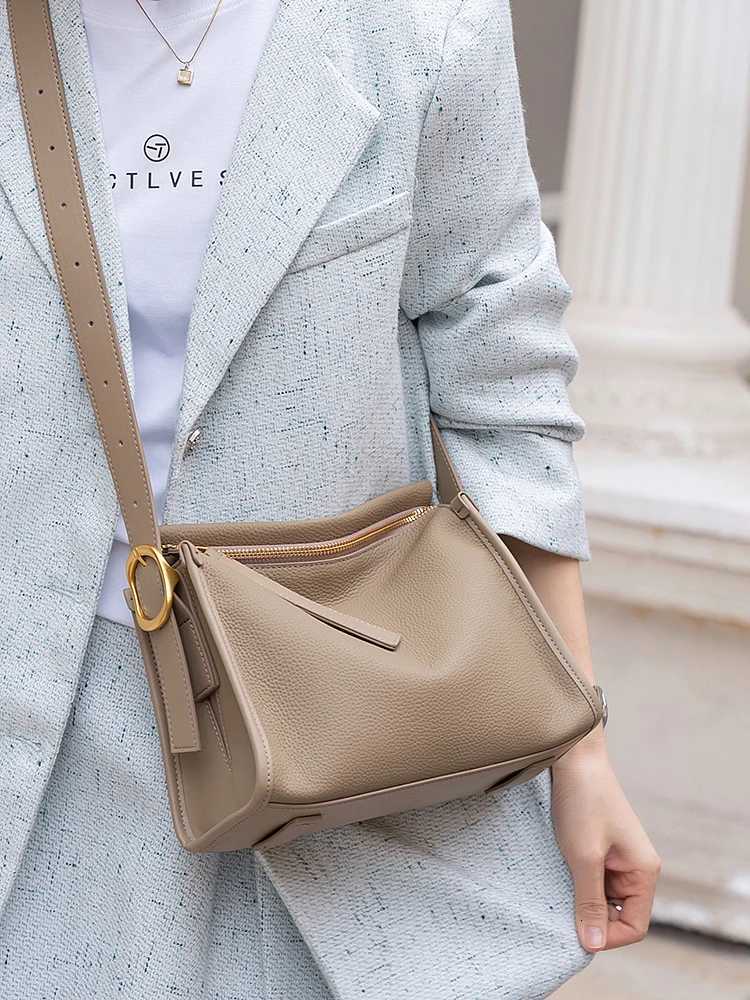 YANATARI Vintage messenger bag cowhide leather bag Soft Leather Large Capacity minimalist Crossbody bag women female bag H260306