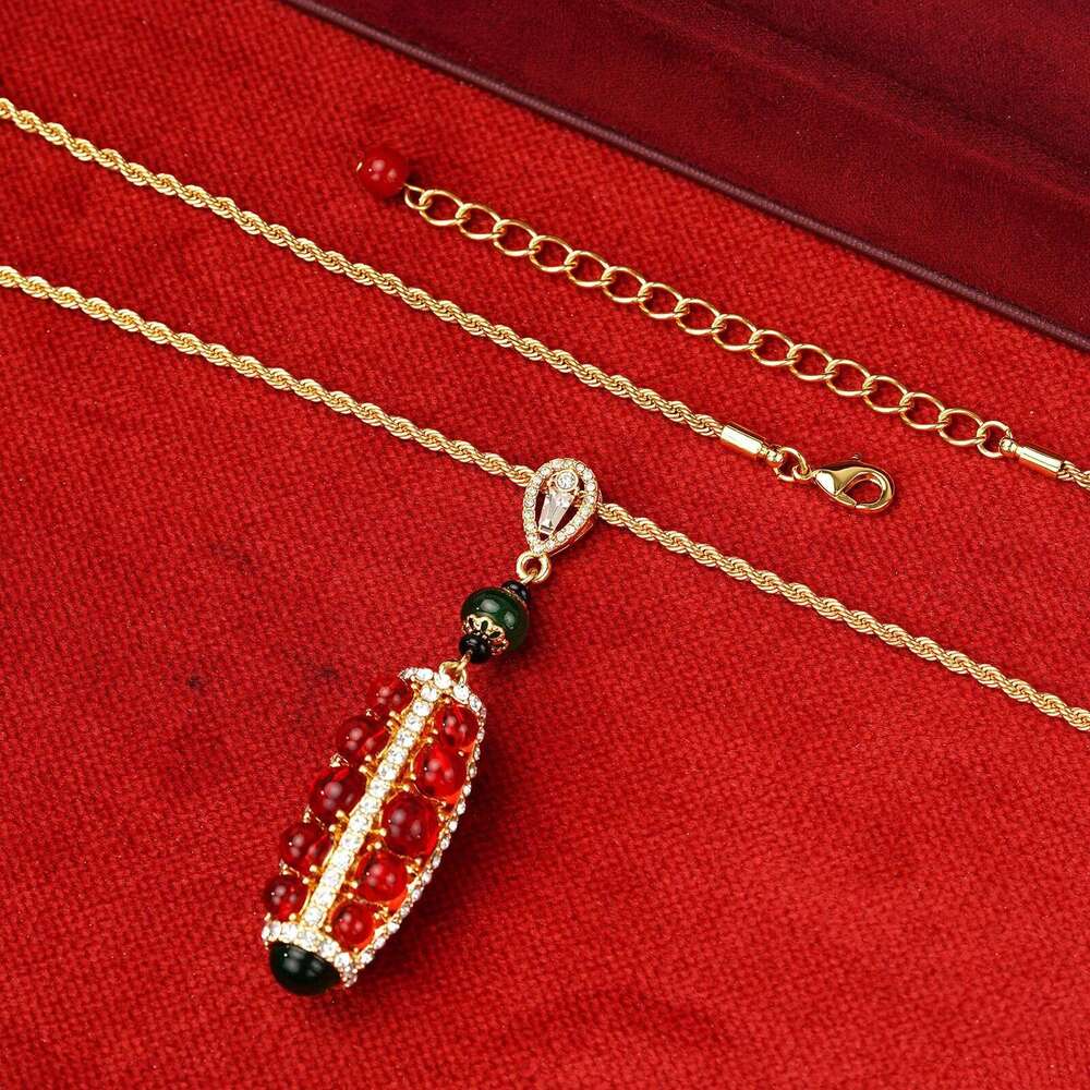 Vintage Red Glass Pendant Necklace And Earring Jewelry Set Light Luxury Finely Crafted Silver Earrings With A High-End Feel High-Quality
