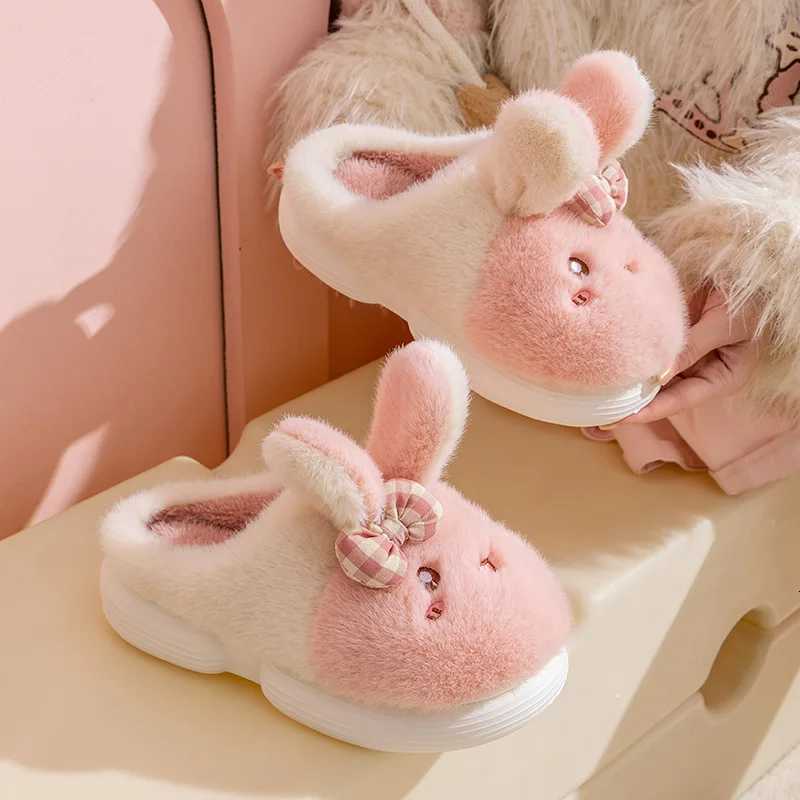 Cute Velvet Cotton Slippers for Girl Winter Wear Outside Kawaii Anti-Slip Home Indoor Thick Sole Cartoon Animals Cotton Slippers S260305