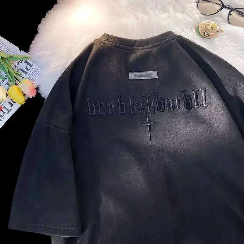 Retro Embroidered Suede Short Sleeve Loose Fit Hip Hop Style Men's T-Shirt Casual Crew Neck Top For Summer In Mainland China