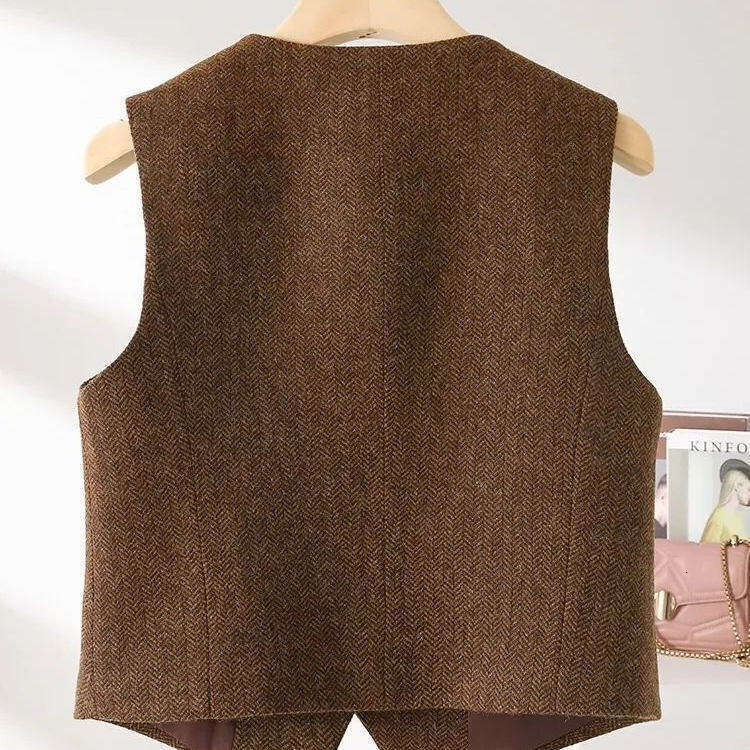 Designer 2026 Spring/Summer New Layered British Style Vintage Herringbone Pattern Women's V-Neck Vest Without Padding A10484