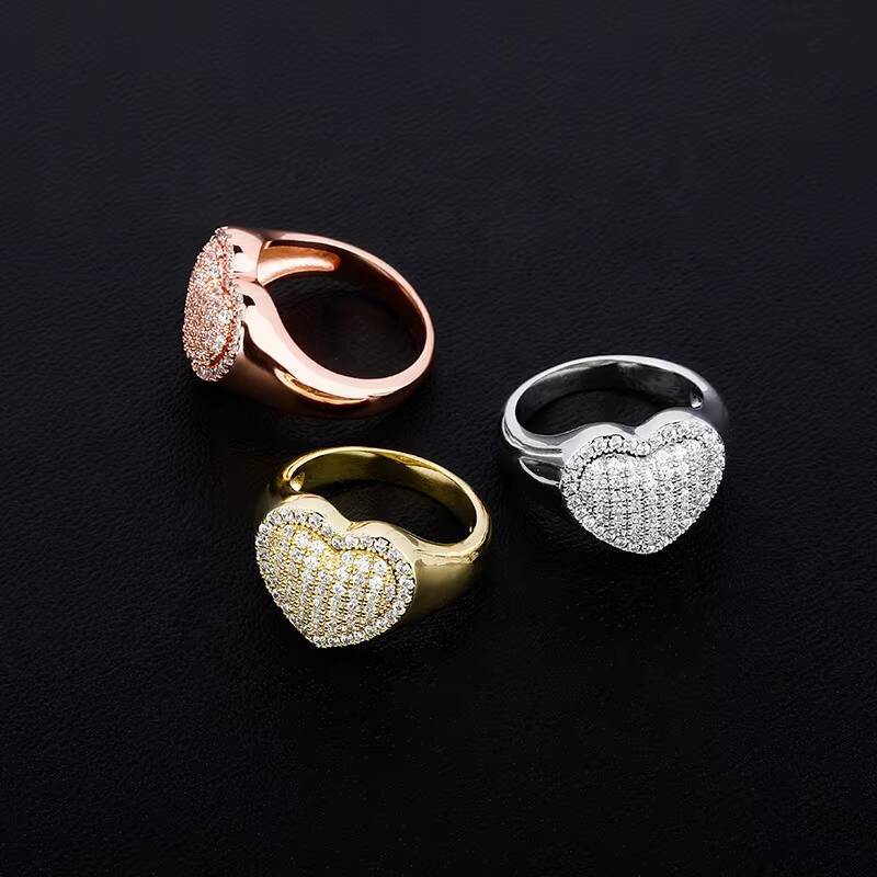Hip Hop Unisex Lab Diamond Jewelry Claw Setting Zircon Iced Love Heart Rings Men Women Fashionable Gift with Drop Shipping