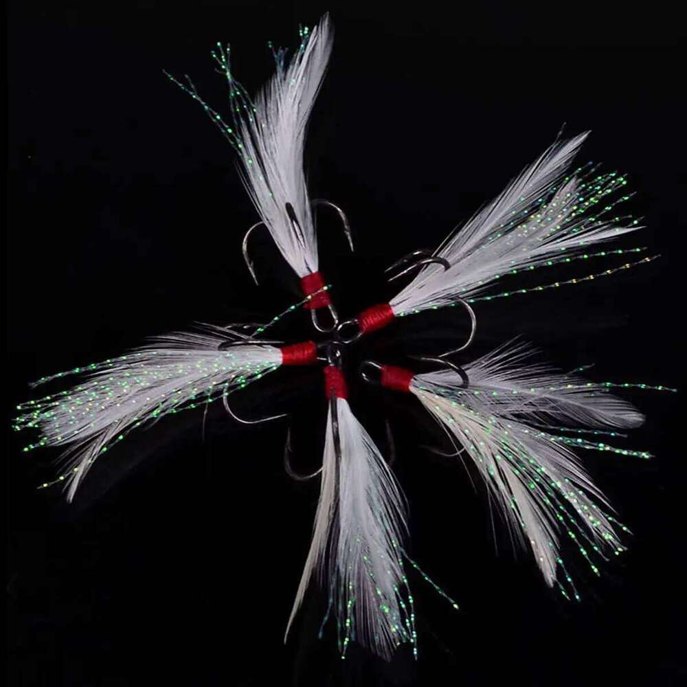 10Pcs Dressed Feathered Treble Fishing Hooks Carbon Steel Barbed Sharp Triple Fishhook Sea Accessories With Feather S260305
