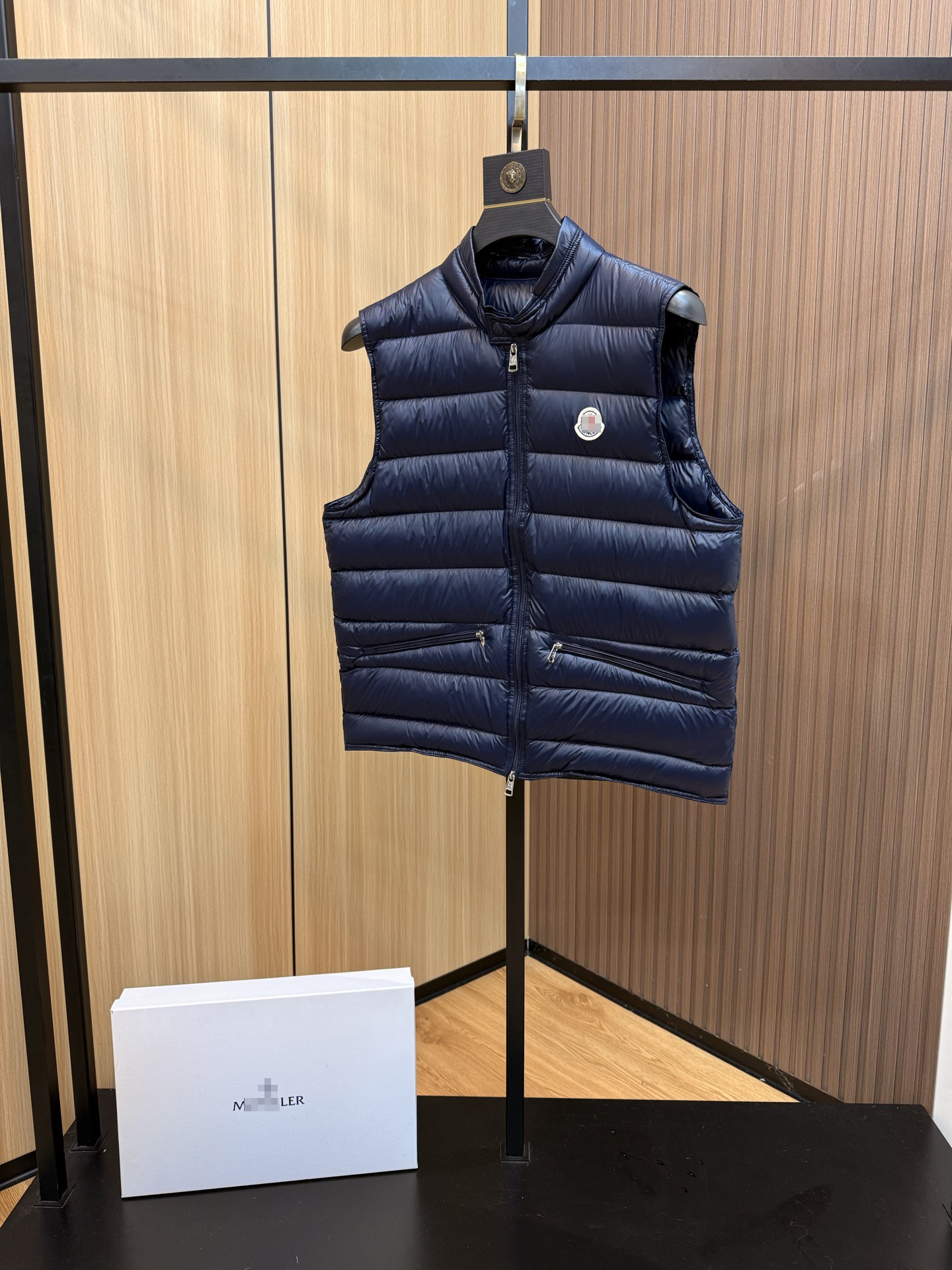 Men's & Women's Unisex Lightweight Down Vest - Warm Sleeveless Fashion Waistcoat