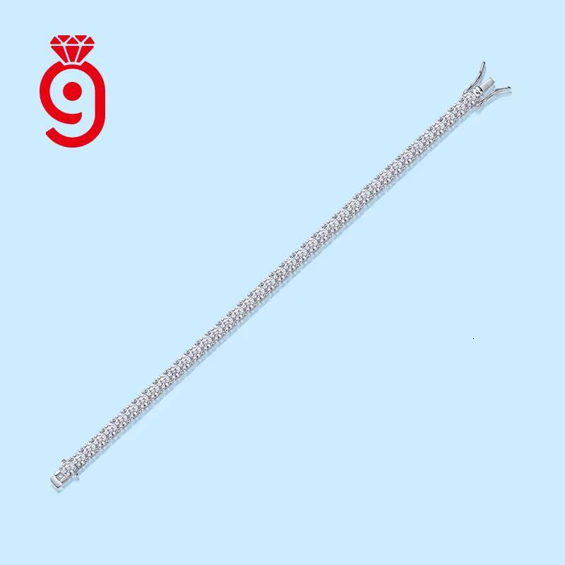 Hot Selling 925 Silver with Vvs Moissanite Exquisitely Cut Women Tennis Bracelet for Parties and Weddings Tennis Bracelet