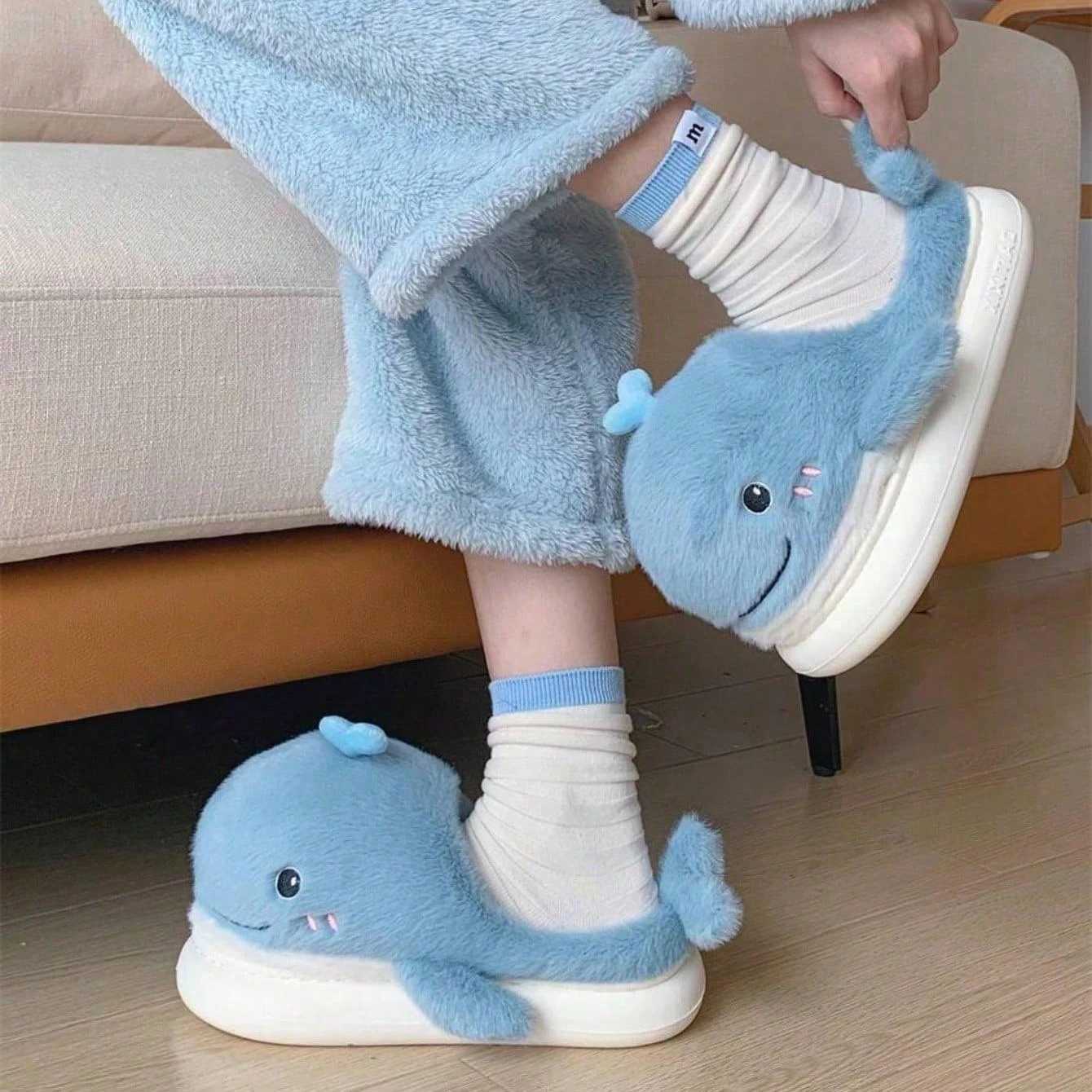 Cute Whales Winter New Women Slipper Soft Heel Platform Fur Warm Indoor Comfortable Home Fluffy Home Slippers S260305