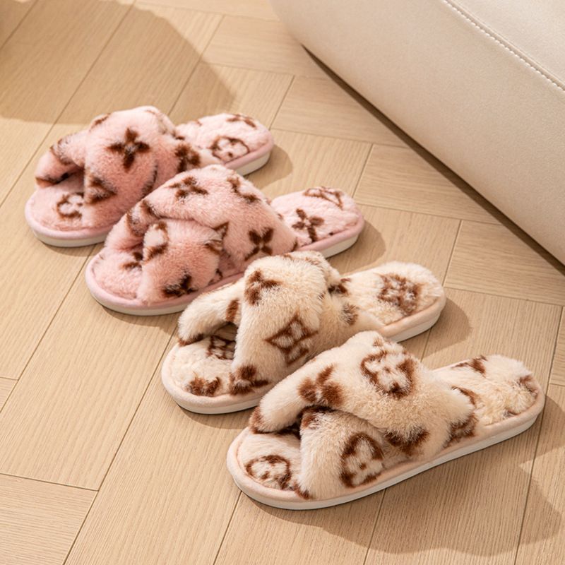 Free shipping Designer slippers Fluffy Women's Slippers Home Designer Woman Shoes Flats Fashion Fuzzy Fur Slides Autumn Winter Plush Elegant Foot