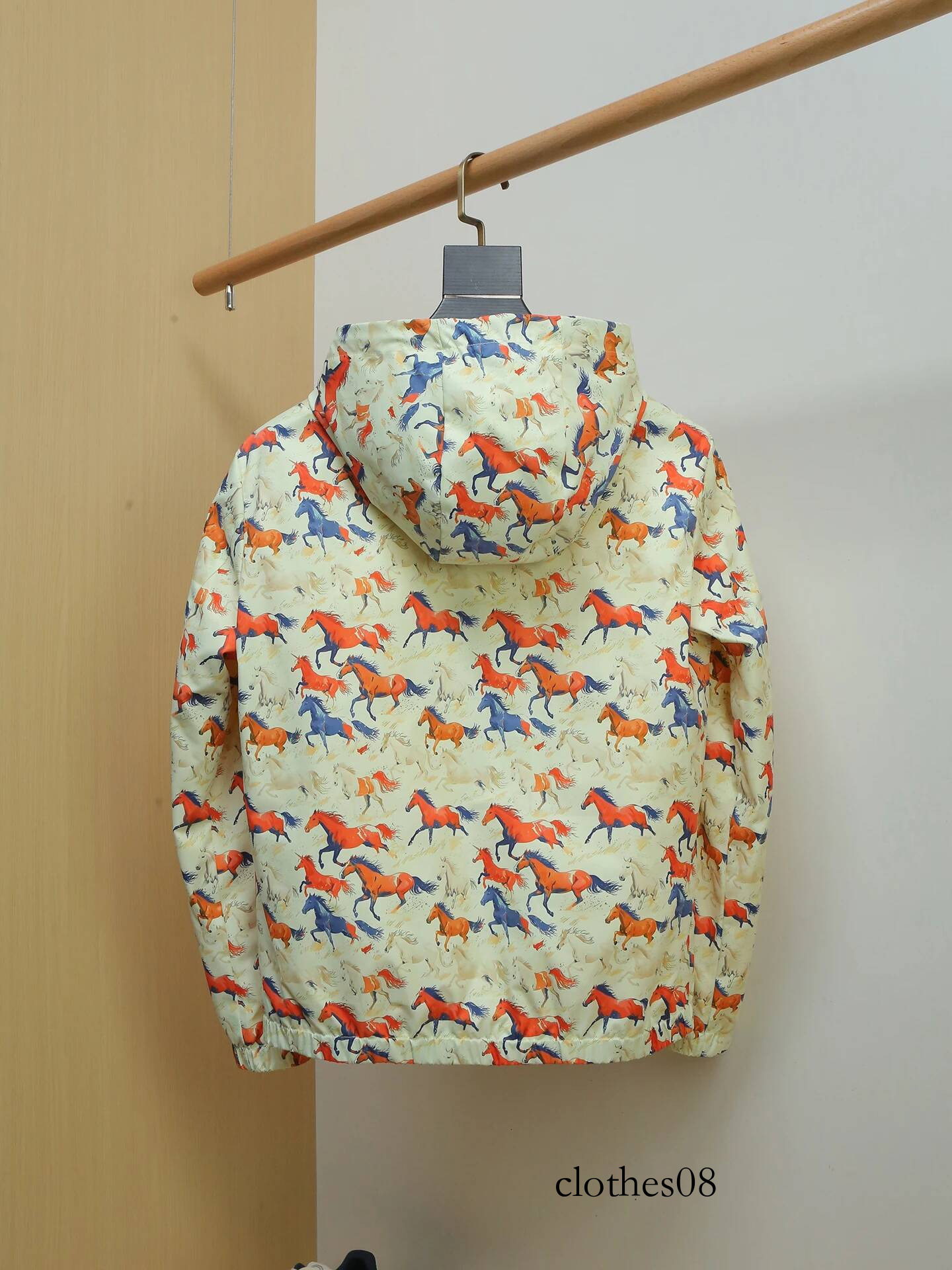 Spring Thin Print Jaet Men's Faionable Slim Fit Breathable ort Outerwear Casual Sle Polyester Fabric with Hat