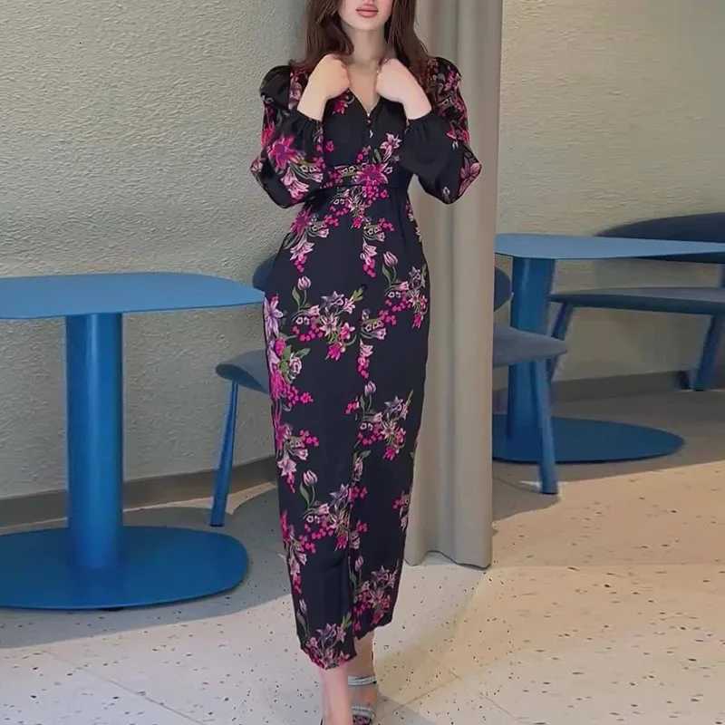 Women Fashion High Waist Slim Split Dress Elegant Floral Print Commuting Long Dress Sexy Deep V-neck Long Sleeve Bohemian Dress X260306