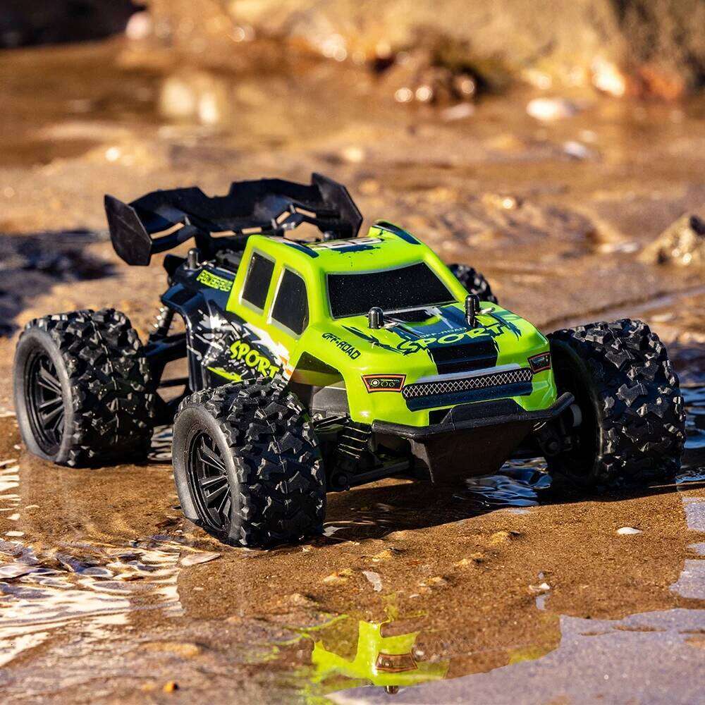 2.4G with Light Vehicle RC Racing Car 20KM/H High Speed Off-Road Climbing Remote Control Toy Gift for Kids C260305