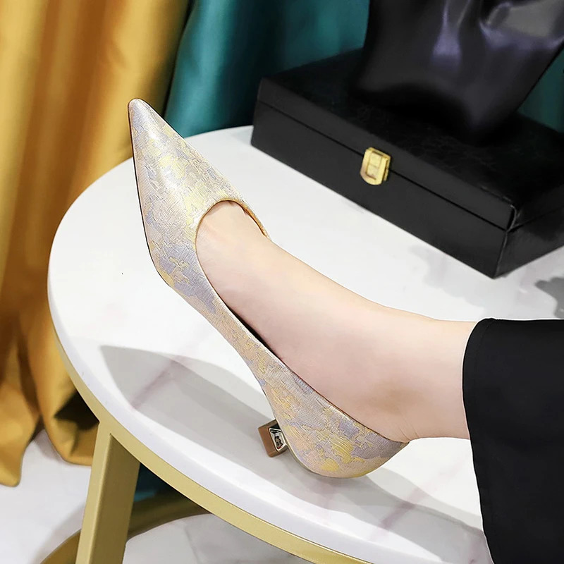 BIGTREE shoes 3 CM Floral cloth surface Kitten heels Women Shoes Sweet Fashion Low Heel Ladies Shoes pointed Toe Women Pumps 260306