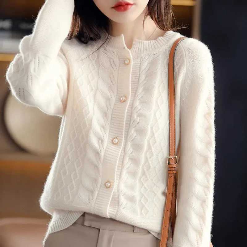 2024 Female Xiaoxiangfeng Cardigan Sweater Coat Spring Women Loose Round Neck Knitwear Jacket Lazy Wind Lady Knitting Outerwear M260306