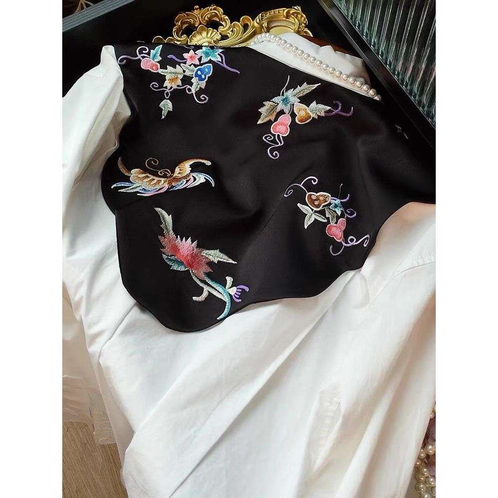 Retro Design Heavy Embroidery Chinese Style Trendy Shawl Satin Embroidered Layered Versatile Accessory Cloud Shoulder Fake Collar For Women