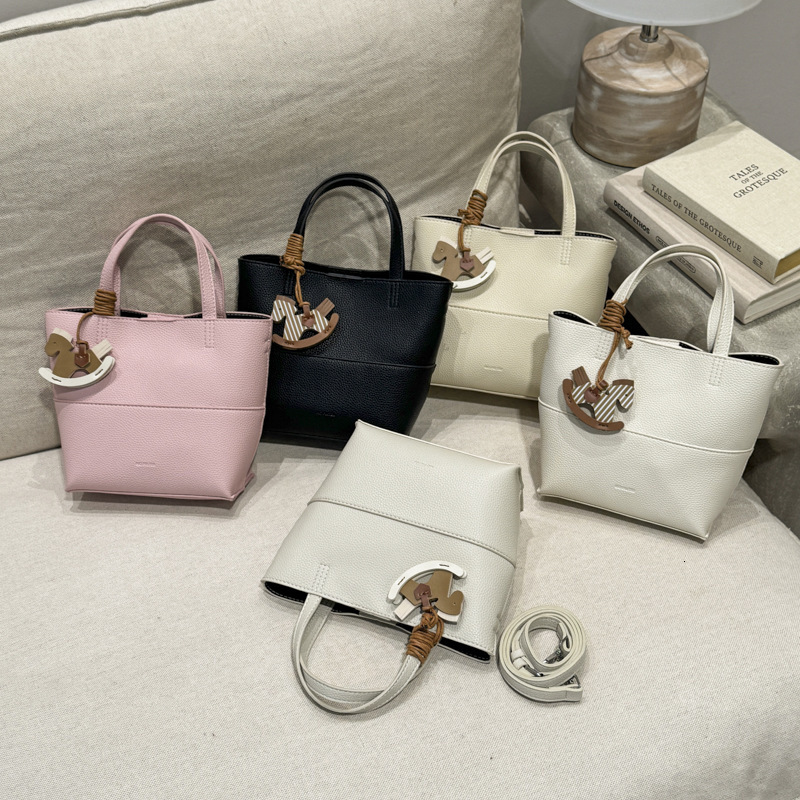 Fashion Retro Women's Small Shoulder Bag Spring New Style Simple Fashion Crossbody Bag Handbag Bucket Bag Small Handbag Designer Bag
