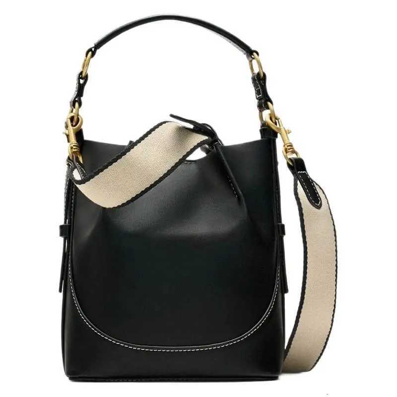 2026 Womens Large Capacity Bucket Bag with Wide Shoulder Strap Single Shoulder Handbag Drawstring Handheld Crossbody Bag H260306