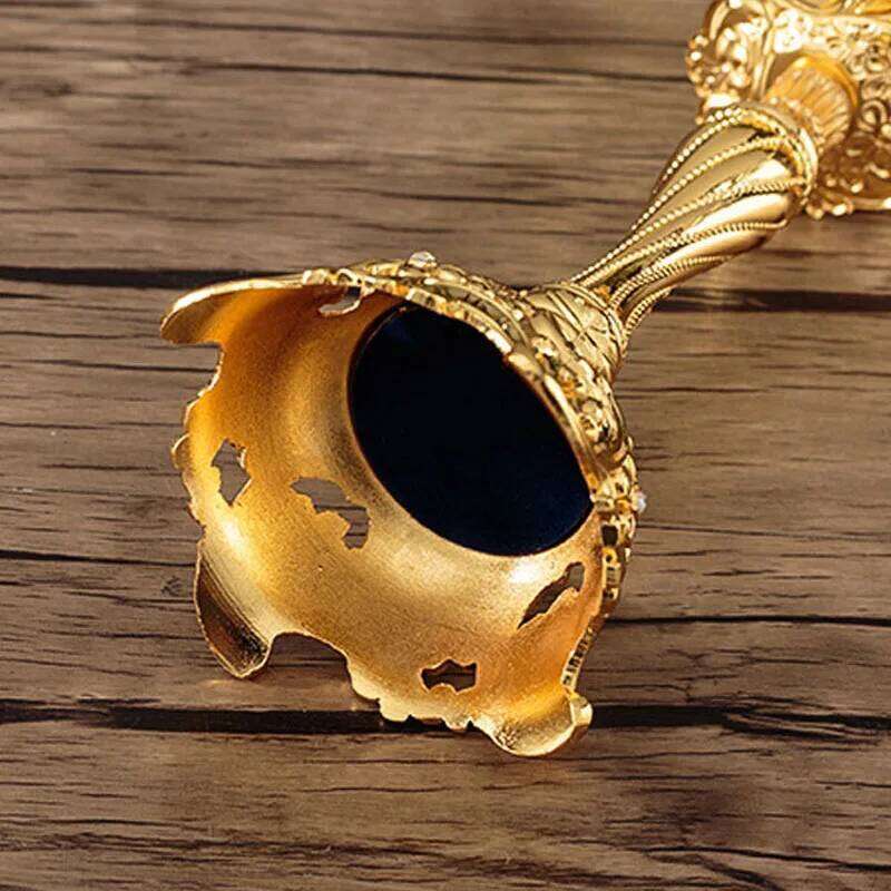 2 Pcs Vintage Metal Pillar Candlestick Holders Creativity Candelabra Set for Wedding Party Dinner Centerpiece Home Decoration XJ260305