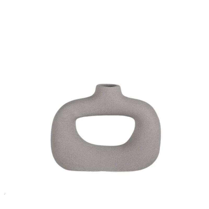 Ceramic Candle Holder Flower Vase Candlestick Candelabrum Geometric Hollow Floral Art Decorations Home Decoration Accessories XJ260305