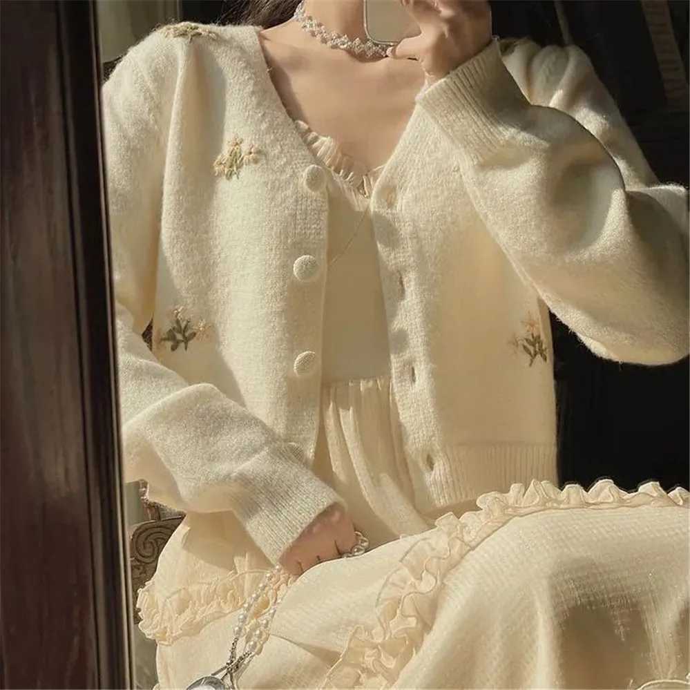 Fashion Sweaters Women Cardigan V-neck All-match Simple Ladies Knitwear Vintage Embroidery Sweet College Preppy Style Spring M260306