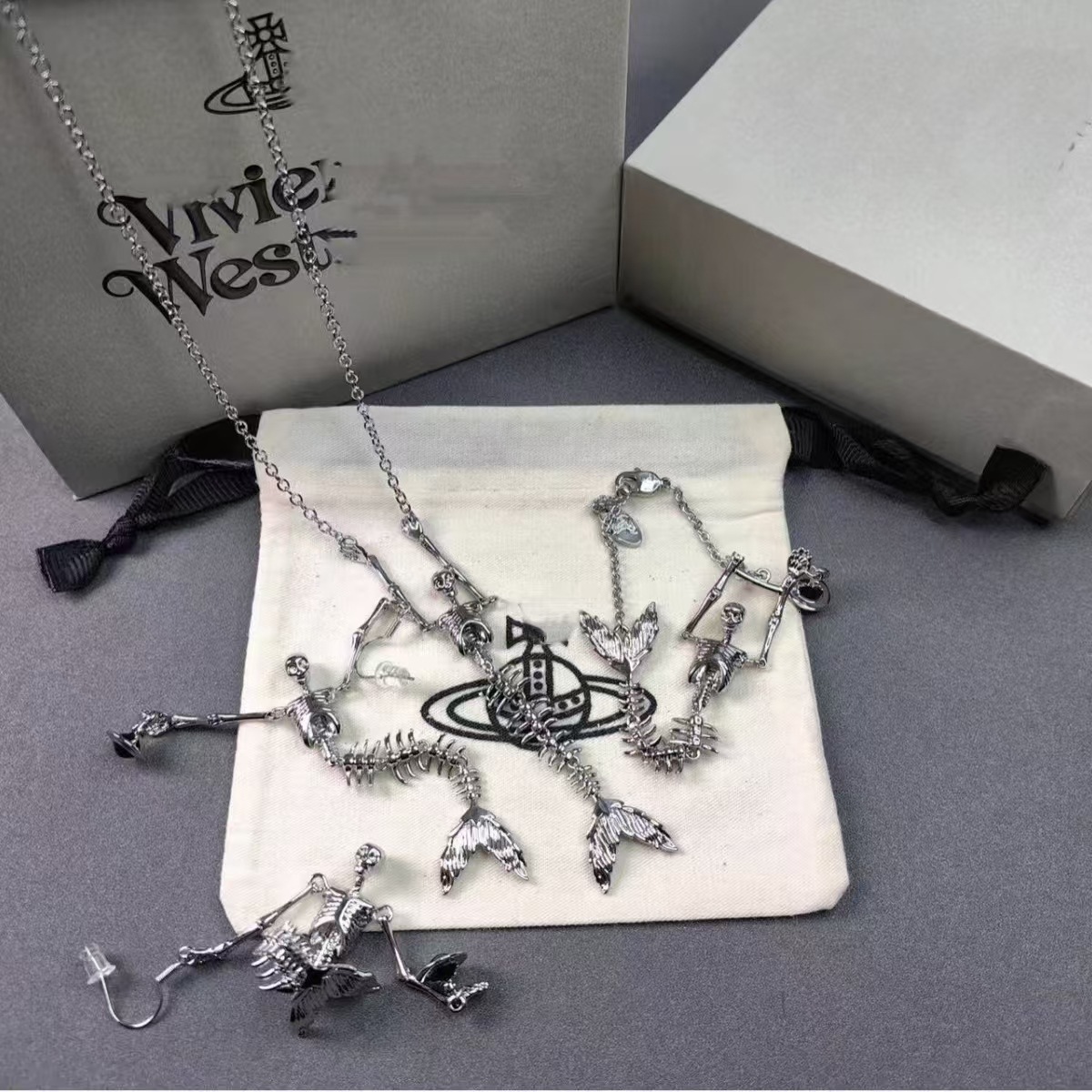 Necklace Bracelet Earrings Queen Mother Mermaid Skeleton Saturn Necklace Bracelet Earrings For Women Vintage Punk Style Collarbone Chain