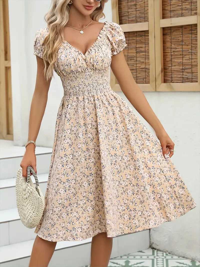 Vintage floral dress with fluffy cuffs and pleated waist cinching suitable for womens summer beach wear and summer parties X260306